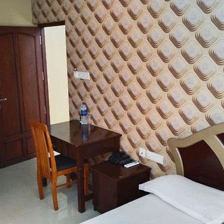 Hotel Falcon Thiruvananthapuram Exterior foto