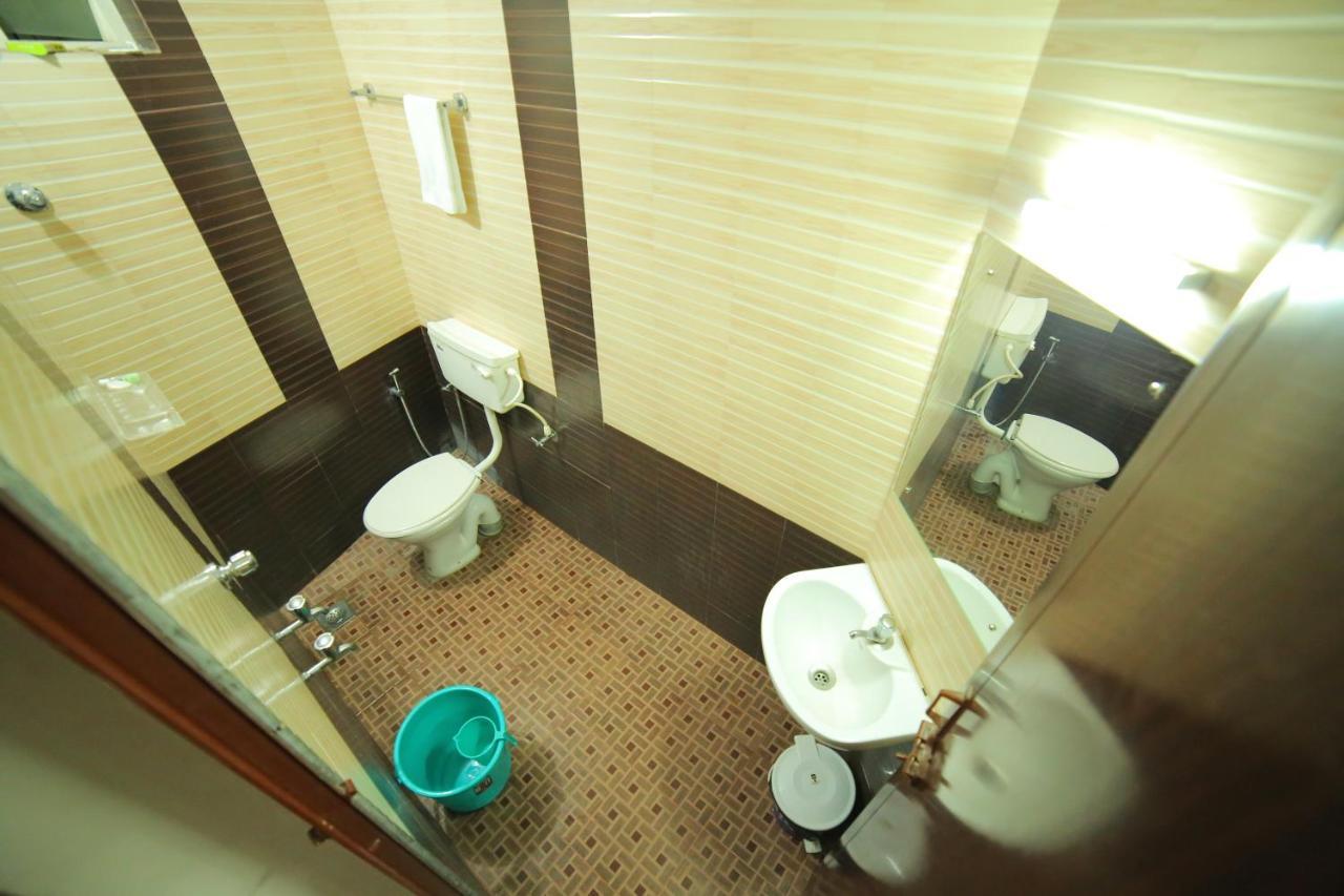 Hotel Falcon Thiruvananthapuram Exterior foto